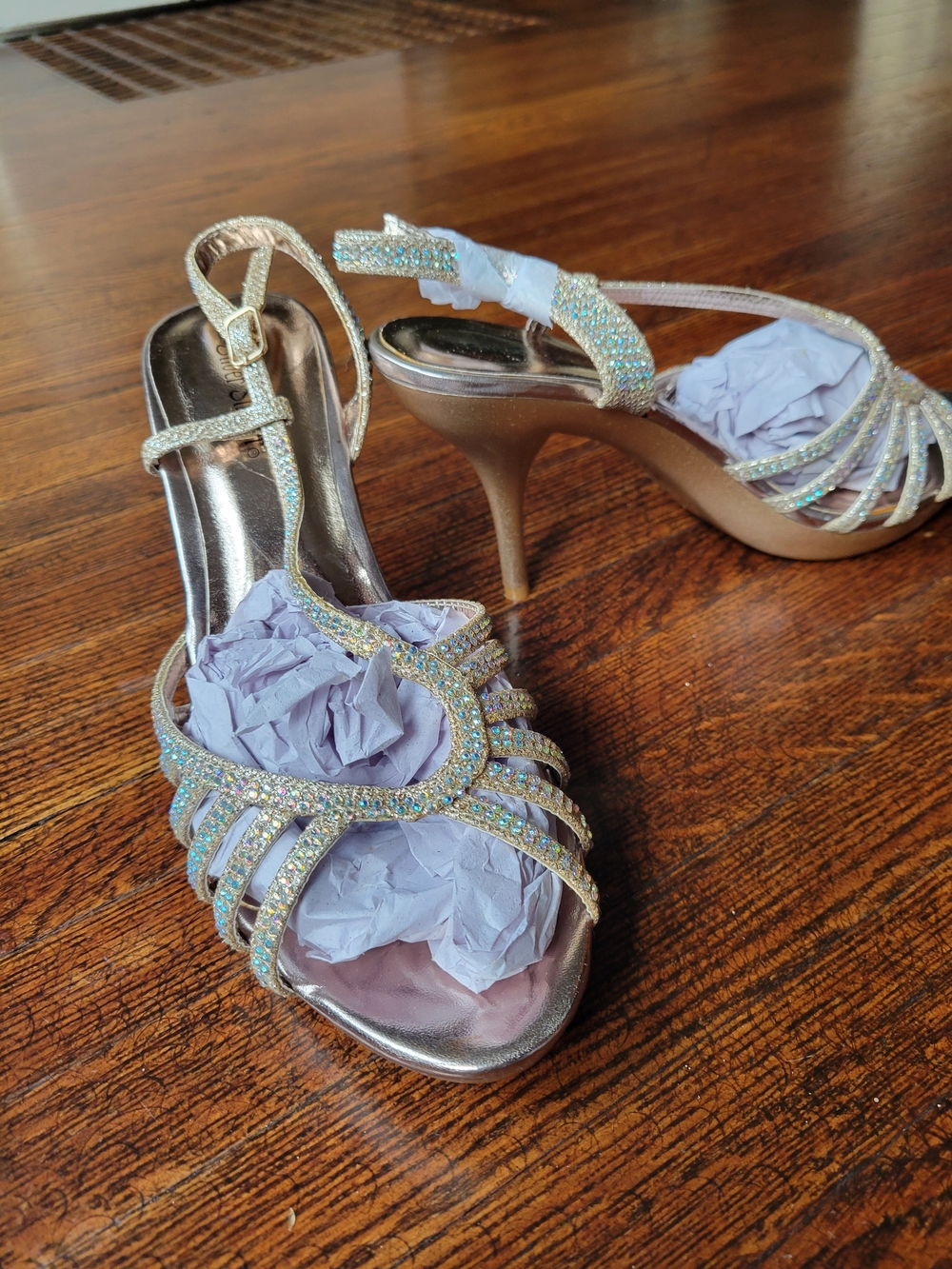 SILVER SLIPPER Cinderella Rhinestones High Heels Pumps Size 8.5 Wedding Church - Picture 11 of 16